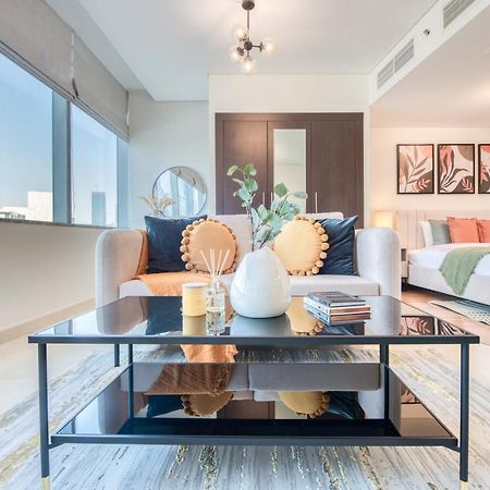 Unbeatable Rate Stylish 1Br With Balcony Near Metro By Deluxe Holiday Homes Dubai Exterior foto
