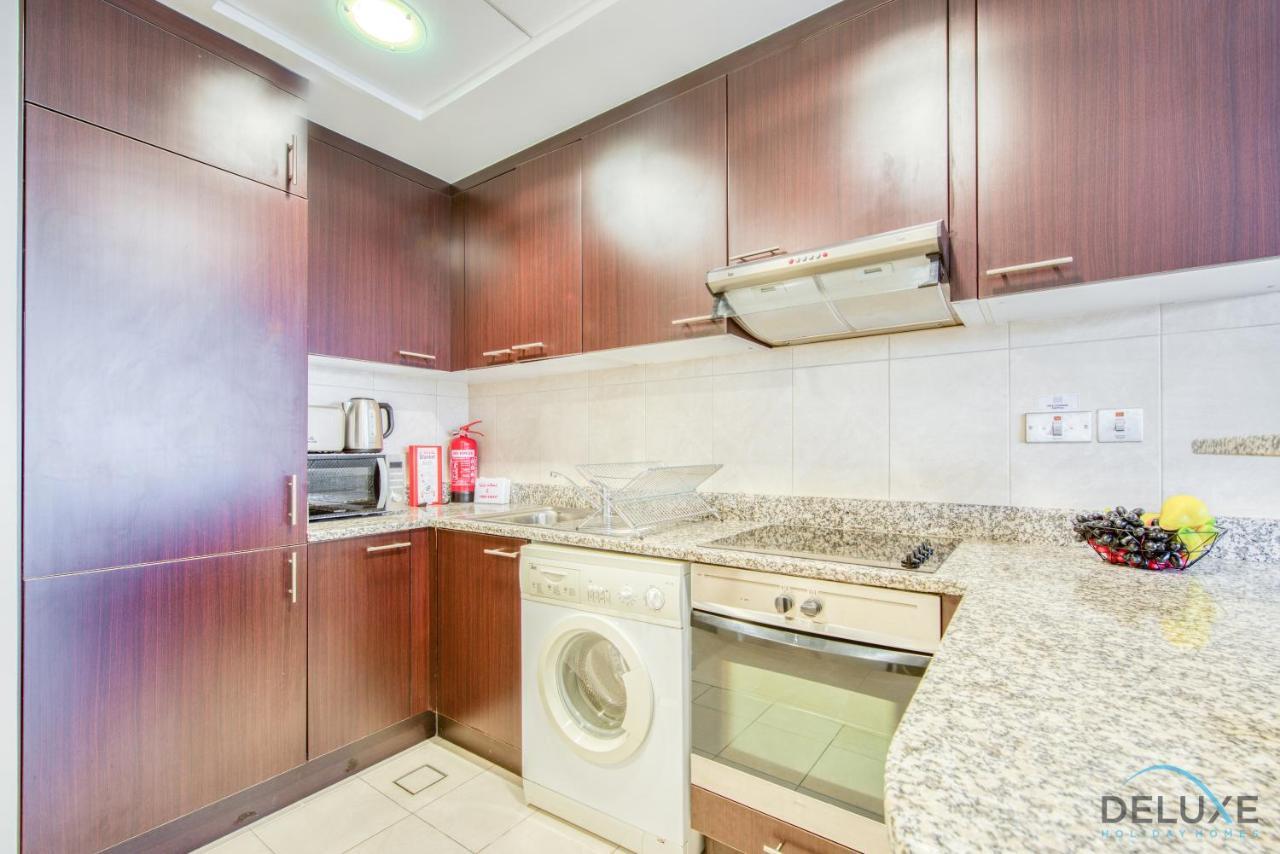 Unbeatable Rate Stylish 1Br With Balcony Near Metro By Deluxe Holiday Homes Dubai Exterior foto